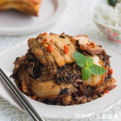 大勺|妈妈的菜干爆扣肉(过节待客硬菜,毫无保留的技巧)