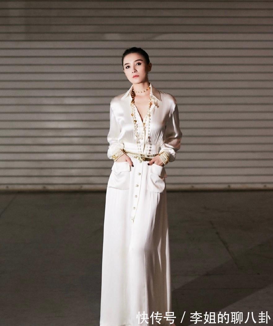颜色 奔四奔五的女人,少穿“藏蓝色”!今秋流行这三种颜色,优雅减龄