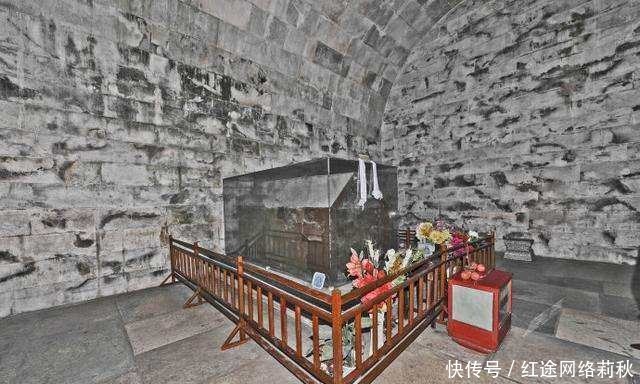 退出|八十年代考古专家开了慈禧棺椁后为啥紧急退出?到底发生了什么?