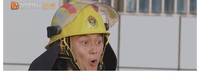 《滾燙人生》高壓水槍訓練，陳小春絲滑轉身，李響失控太好笑