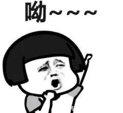 |开心笑话:逛夜市的时候看到一个摊子上,摆着好多很漂亮的皮带