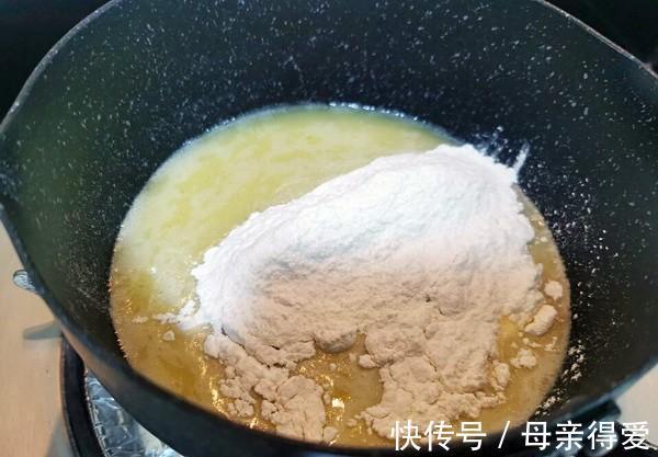 柠檬汁|空心泡芙，填入芒果冰淇淋，果酸成了甜蜜的幸福桥梁