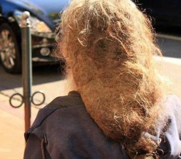 头皮|为啥头发刚洗完,睡一晚就油了多半因为这3点,00后女生早知