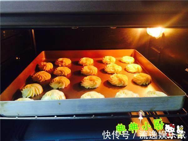 奶香曲奇做起来特别简单,没下过厨房的人都能学会,特酥松