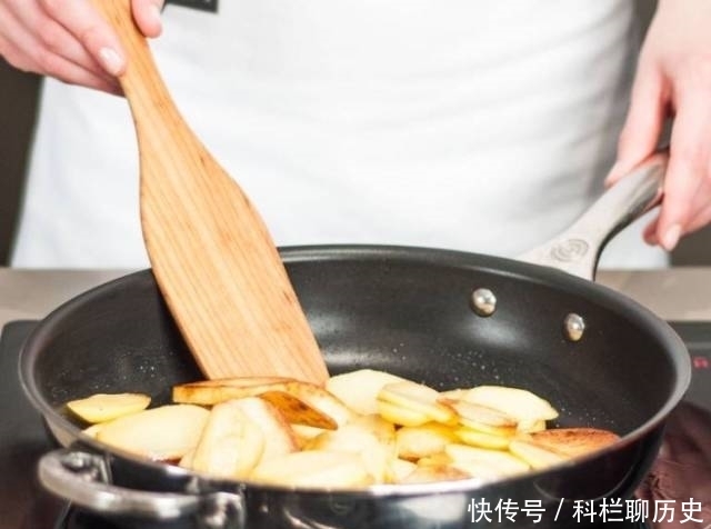 蛋饼|快手早餐西班牙土豆蛋饼,谁能抵得住?