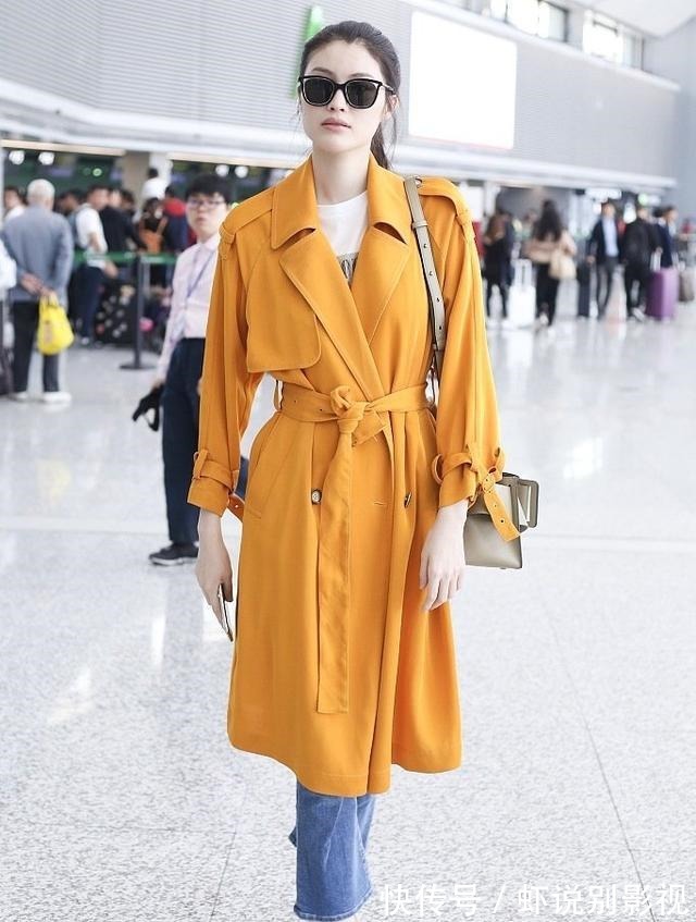 直筒裤 最近火了一种“显高穿法”,叫“大衣+九分裤”,最适合小个子!