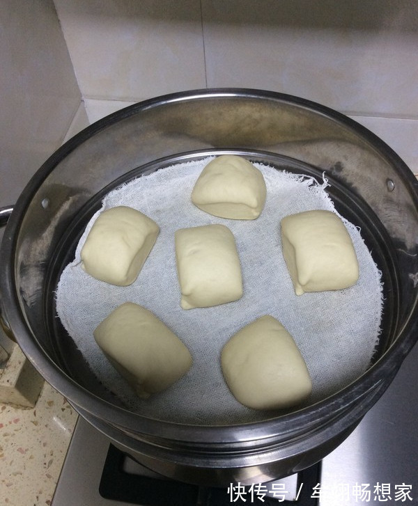 蒸馒头别只加酵母，多加这两味料，30分钟发满盆，暄软有嚼劲