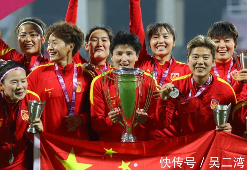 国乒|中国女足火出圈了!国乒+中国女排发声祝贺,影帝影后盛赞:伟大
