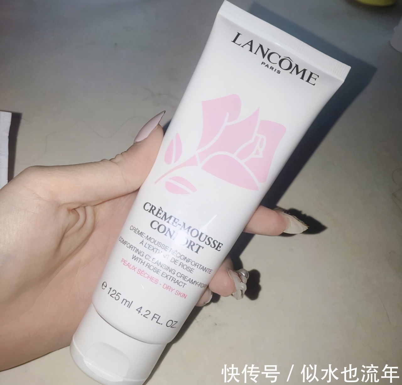 洗面奶|这些补水洗面奶就像是毛孔吸尘器,舒缓清洁,让你保持肌肤健康