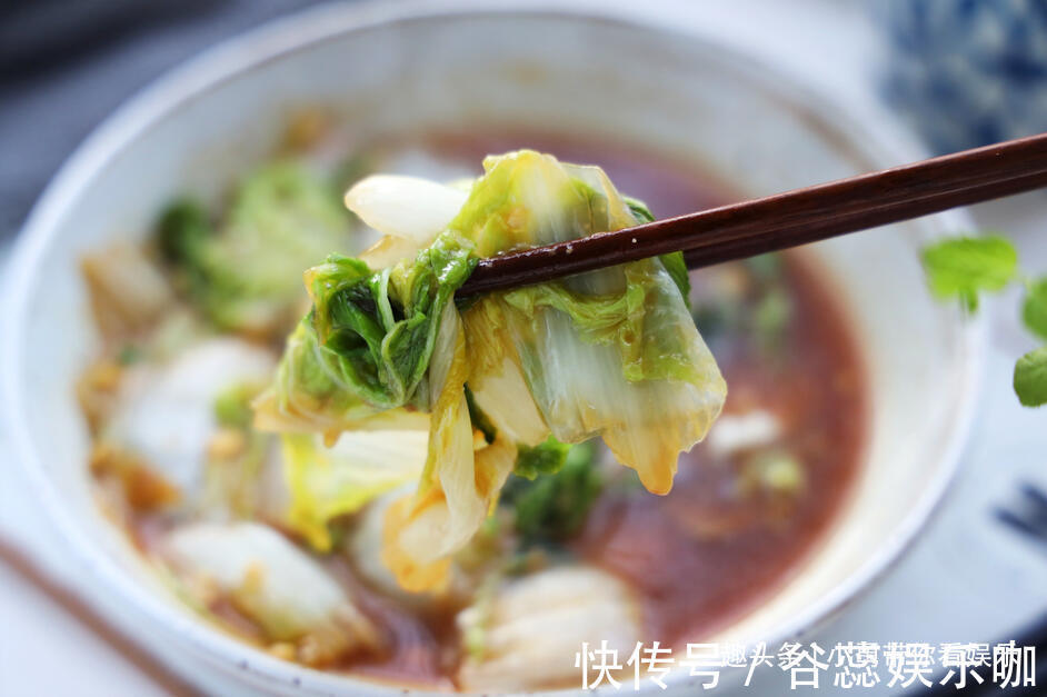 鲜嫩|白菜这样炒太下饭了,清脆爽口,鲜嫩多汁!