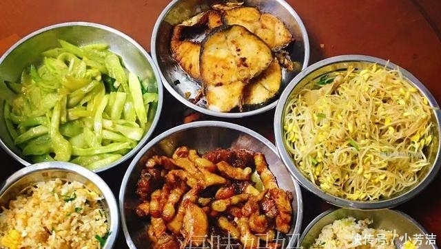 88岁的外婆,每天吃4个硬菜,14天不重复,样样美味可口