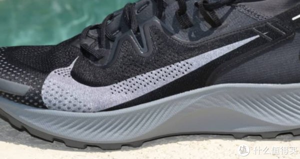 亚瑟士 穿了一年耐克突然换成亚瑟士,跑完五公里后,高下立判!
