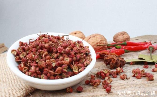 惊喜|晚上睡觉前把“花椒”放肚脐里,不出半月,3大惊喜变化不请自来