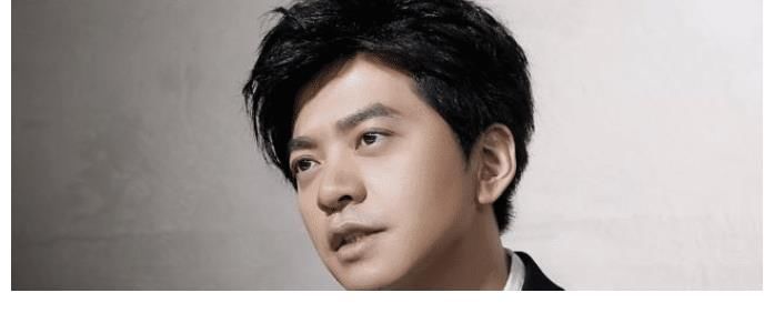 歌手李健闊綽出手，節(jié)目中送學員百萬翡翠？也許你想多了？