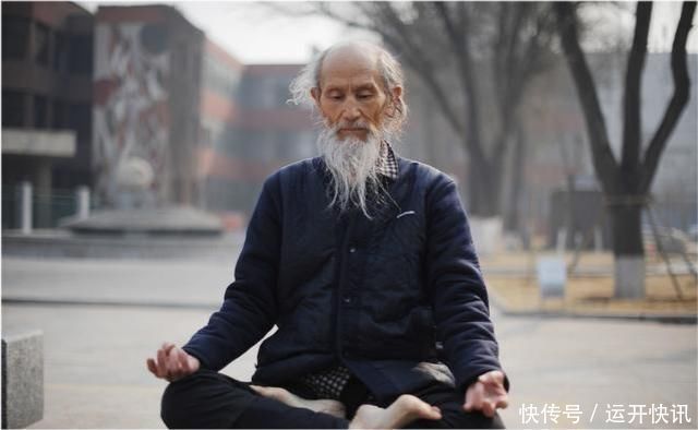 心脑血管|喝酒的人和不喝酒的人,到底谁的寿命更长真相揭开,让人不敢相信