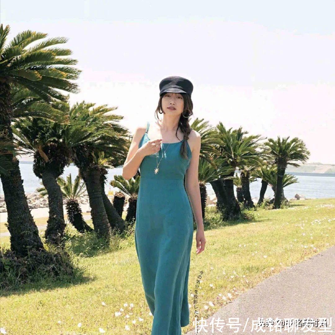 性感|简单自然的夏日街拍，不复杂不花哨，四十岁女人穿也能美出新高度