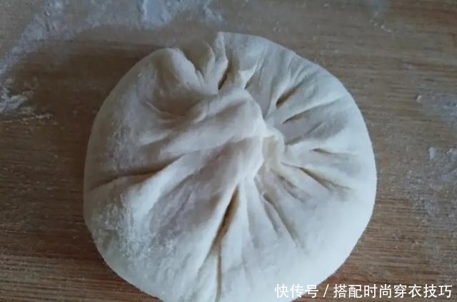 鸡蛋灌饼最简单的做法,学会这个小技巧,保证个个鼓大泡