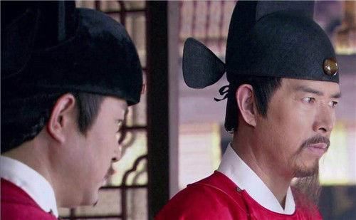 儿子|父亲债务缠身束手无策，9岁儿子出一妙招，吓得债主不敢上门