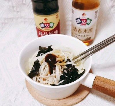 鸡丝|酷暑时节来一碗清爽鸡丝凉面