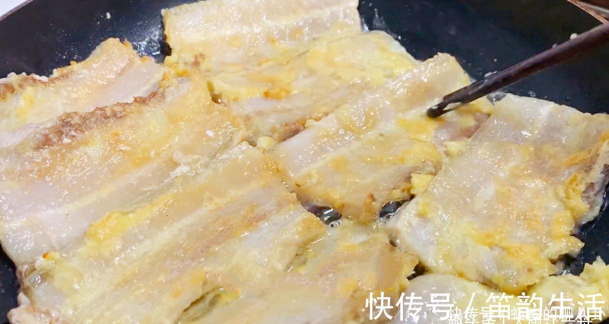 五花肉别再红烧了,教你个秘制做法,开胃又解馋,农村待客全靠它