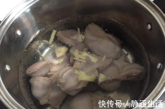 营养物质|医生朋友告诉我，吃它可保护视力，每周吃两次，眼睛更明亮