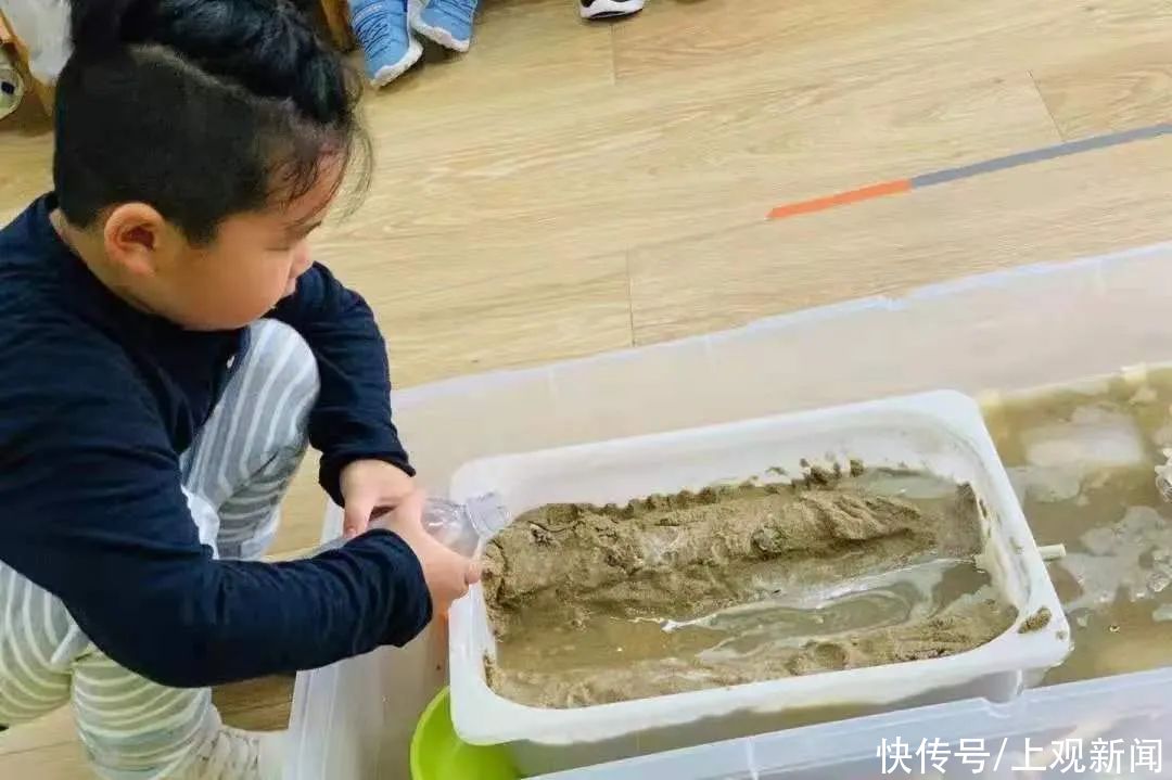 孩子们|一本书读一个月？浦东这所幼儿园的“精准阅读”成为幼儿、教师、家长共同成长的重要抓手