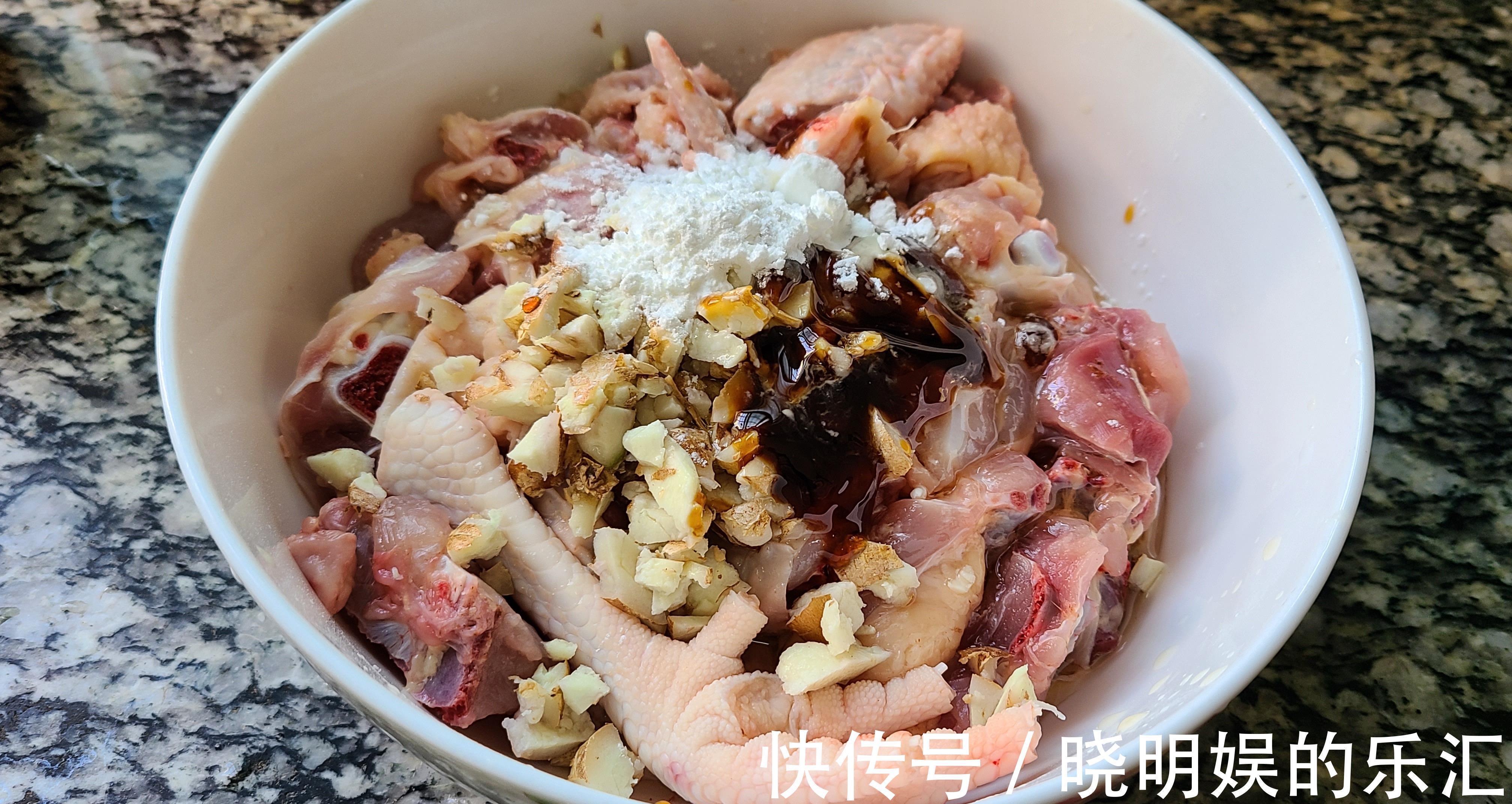 盐焗鸡|沙姜焗鸡煲，广东很好吃的一道美食，吃过都说香