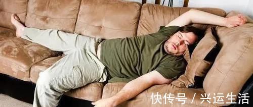 睡眠时间|糖尿病人，不改正四个行为，血糖会更高，坚持“4个一”，能救命