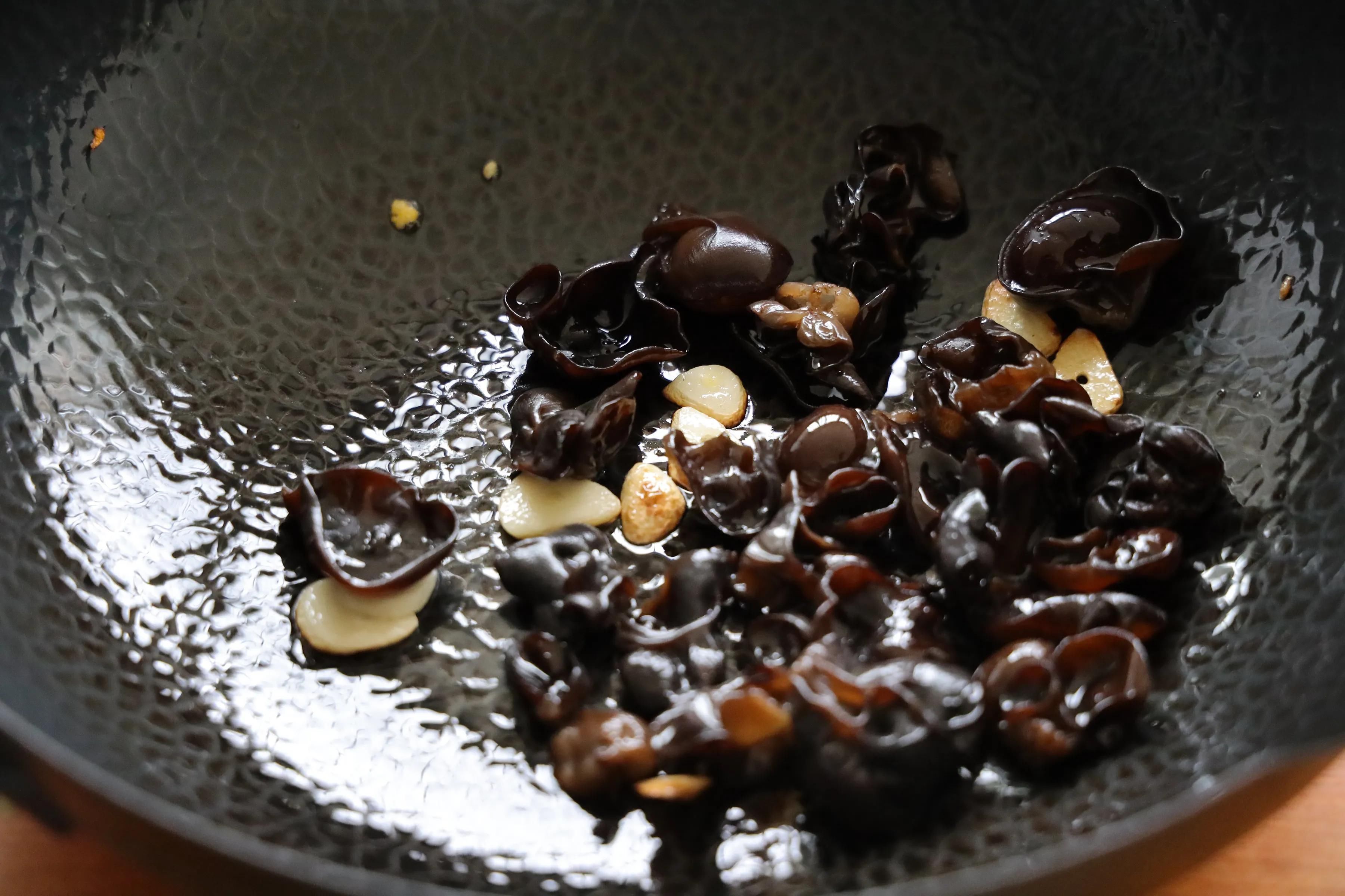 木耳|白露节气，多吃这道素菜，比大鱼大肉好，营养丰富少油少盐更健康