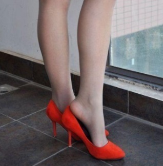 女人 简约的尖头最为吸引眼球,能瞬间提升女人的气质