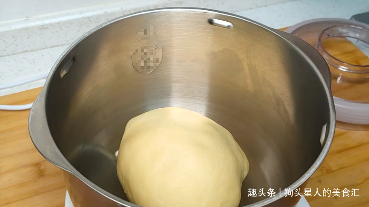 电饭煲|1碗面粉2个鸡蛋,教你在家做面包,不用烤不用电饭煲,拉丝又松软