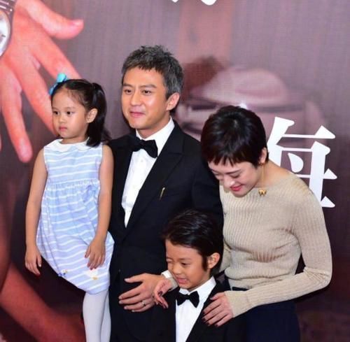 五哈节目出了两个女儿奴,邓超陈赫名副其实,邓超因不舍女儿哭泣