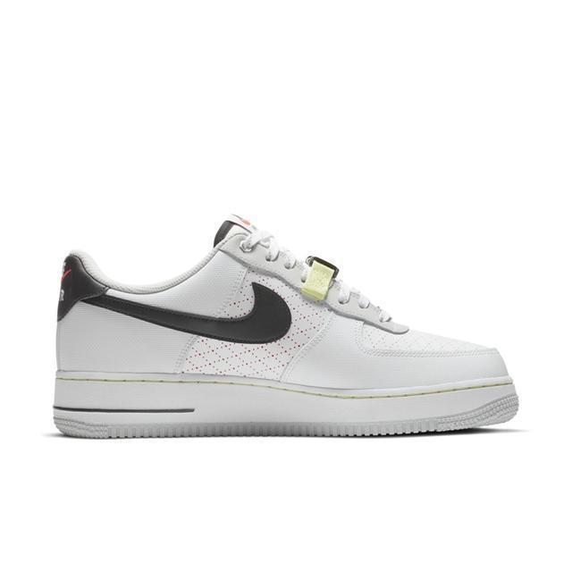 机能纽扣太帅了!全新Air Force 1正式登场