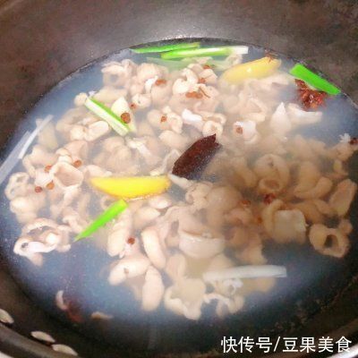 周末这样吃，干煸肥肠开启元气满满的一天