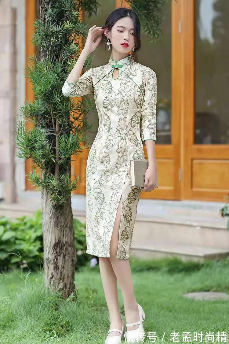 极简|穿搭:秋日就要穿这样的改良旗袍极简风,时髦修身气质高级!美翻了