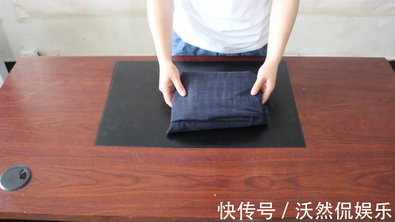 裤脚|叠牛仔裤的5种方法,简单易学还超省空间,衣柜再翻腾也不怕乱