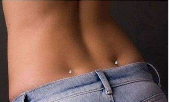 后腰|女性后腰的两个“凹点”是什么仅3女性有,你有就偷笑吧