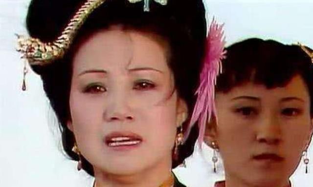 不争之实|凤冠霞帔的探春站在远嫁的船头,挥手挥手,她在向谁挥手