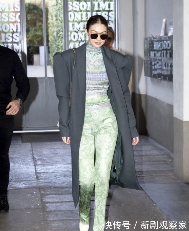 gigi 超模Gigi堪称时尚教科书,颜好身材棒还会穿,看她玩转穿搭!