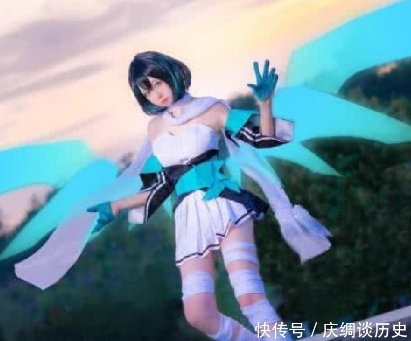 动漫|小姐姐cos温蒂，腿上的“绷带”不算啥，“飞起”那一刻才佩服