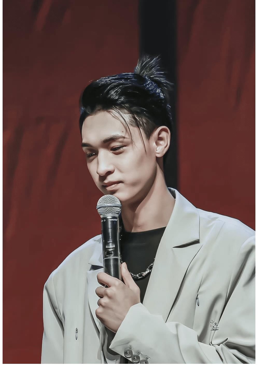 《快本》改名《你好星期六》，快樂家族只剩何炅，不少粉絲要脫粉