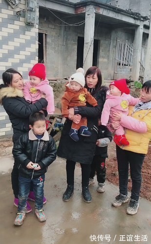 陈文祥|龙凤三胞胎出生第5天没了娘,爸爸坚强的带着4个娃,让人感慨