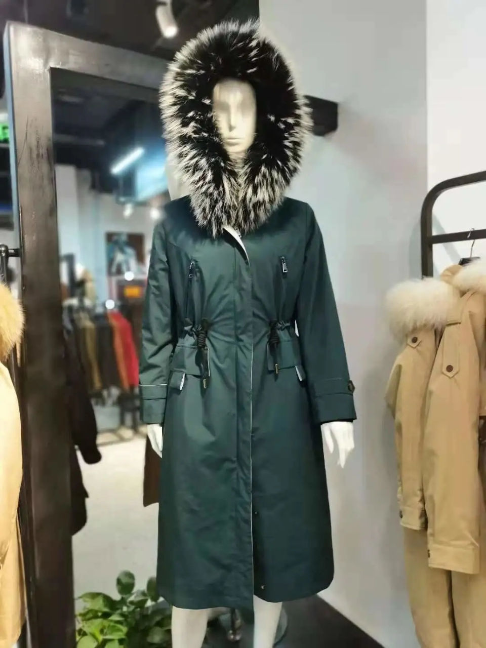 TOT服饰生活馆换新址,你要的美衣和福利这里都有