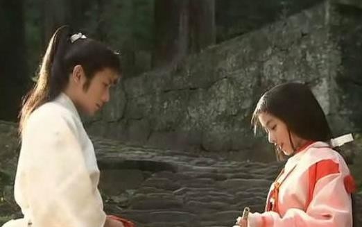 男子|日本史上一奇丑男子,靠着一项半桶水的本事,竟赢得了美女的芳心