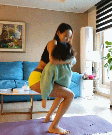 健身|韩国辣妈带娃健身两不误,体重只增不减,但依然拥有迷人马甲线