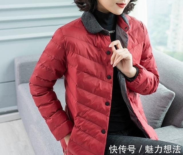 时尚 建议中年女人:咬咬牙拿下这“嫩龄棉衣”,年初一穿,优雅又富贵