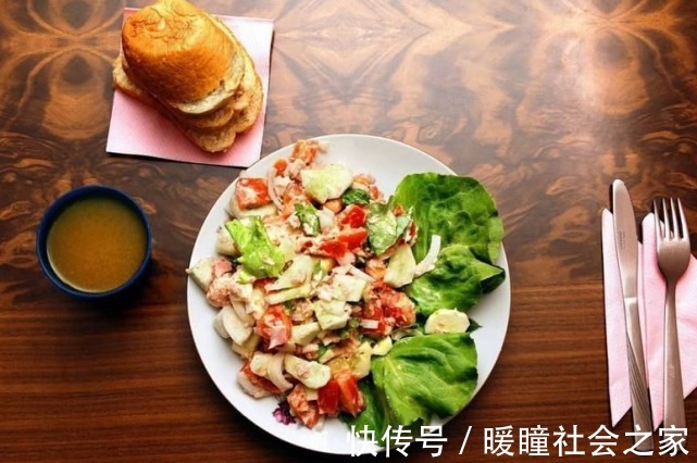 晚饭|62岁大爷用3个月,让空腹血糖从9降到6!只因每天做好4件事