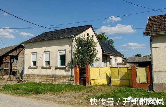 伊万·萨博博尔|小镇风景如画一套房子只卖1块钱几乎白送,还能拿2.5万补贴