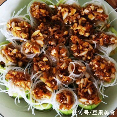 美人水|粉丝什锦蒸丝瓜这样做也太好吃了，每天下饭都靠它