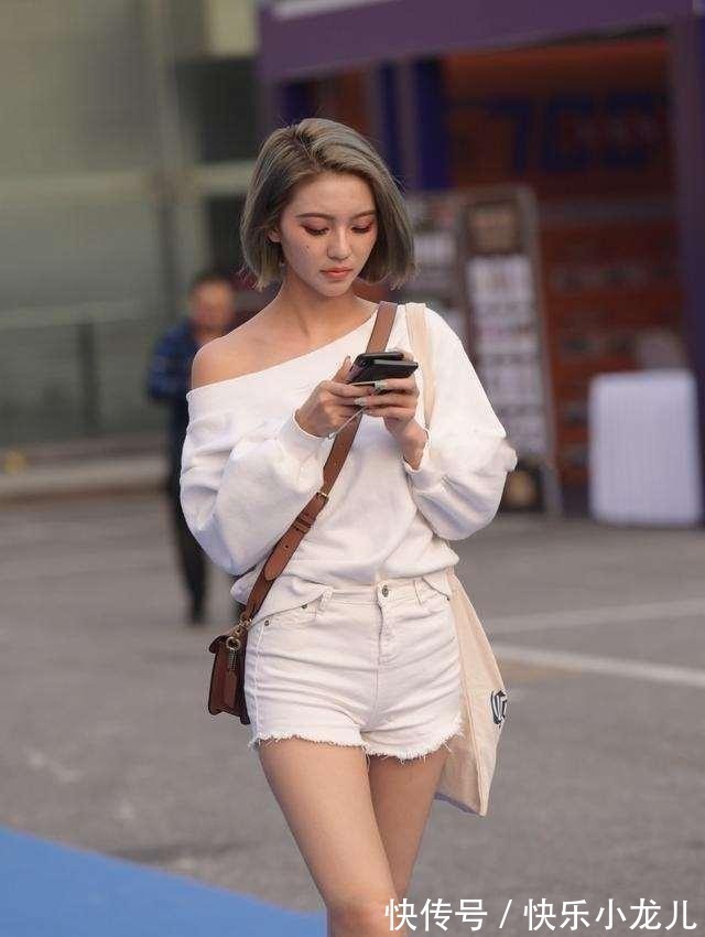 搭配 打底裤的多种风格搭配,轻松展现姣好身形,大方优雅